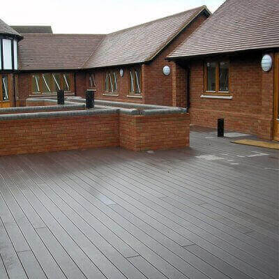 composite decking house 400x400